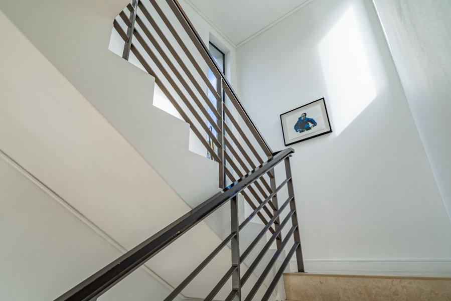 3 Bedroom Property for Sale in Oranjezicht Western Cape